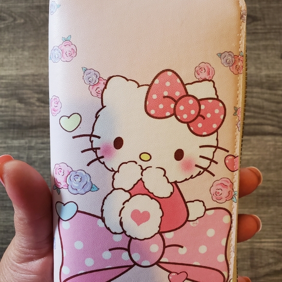 🍒🍒 Hello Kitty Wallet ❗️Final Price❗️ - Picture 5 of 11